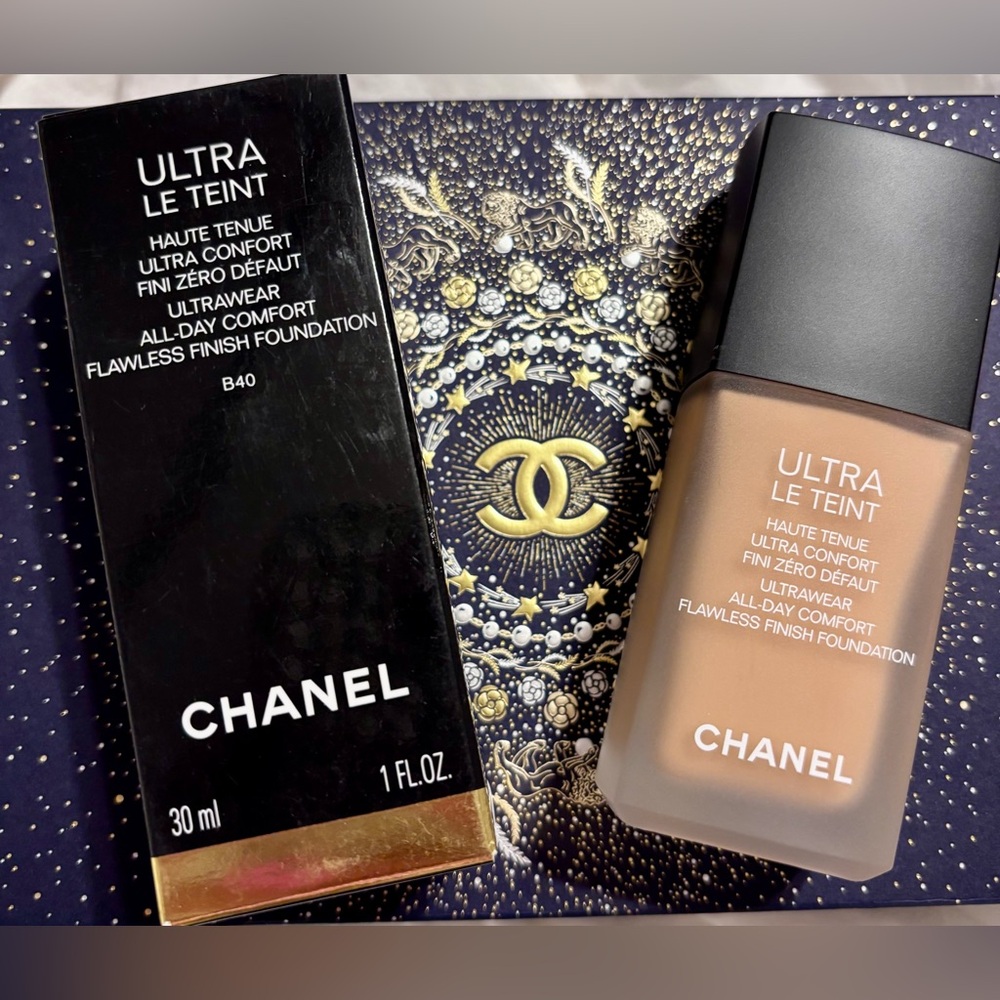 CHANEL Ultra Le Teint Foundation - B40